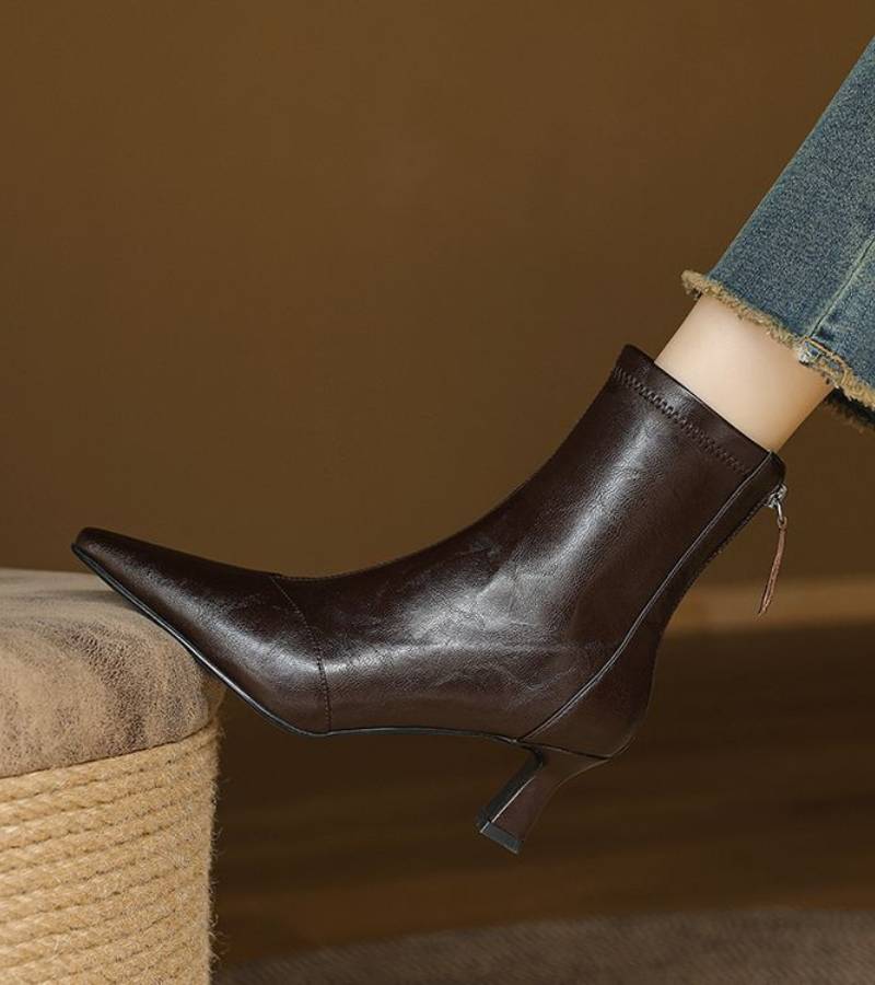 Fulvia | Bottines minimalistes en cuir à talon moyen