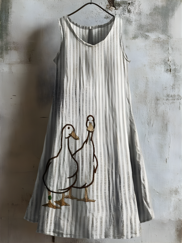 Vestido Sin Mangas Bordado con Patos de Campo