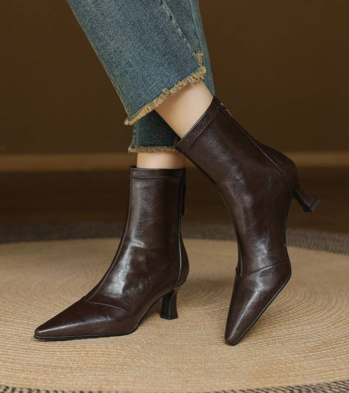 Fulvia | Bottines minimalistes en cuir à talon moyen