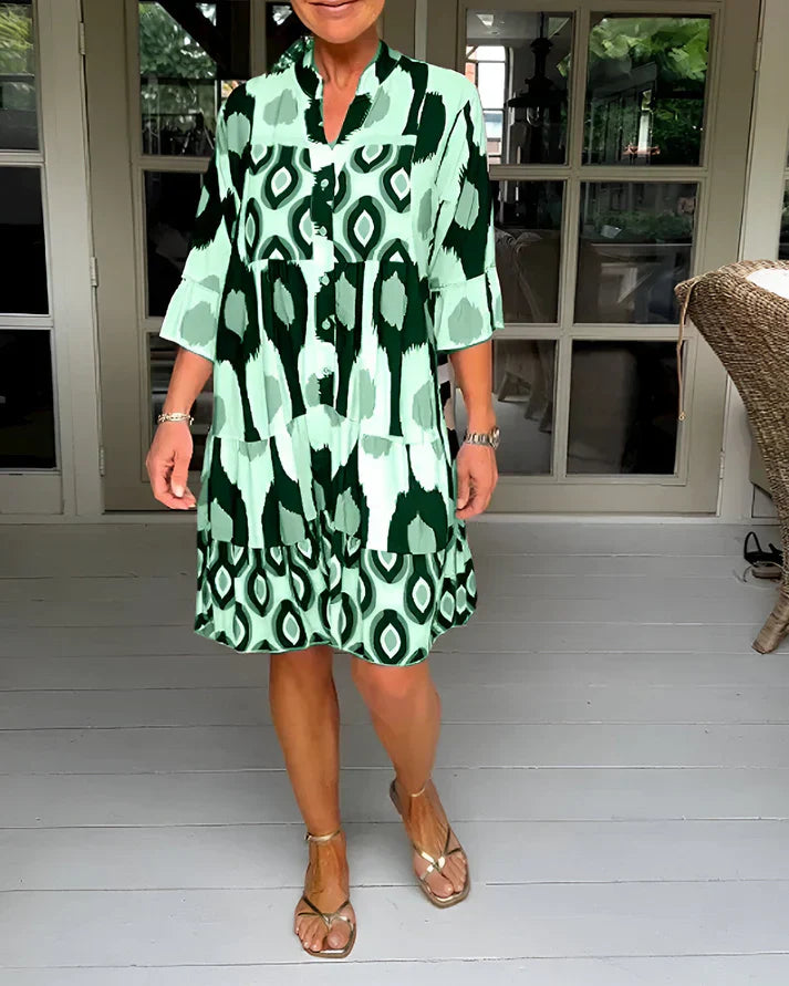 Lola™ Vestido corto con estampado geométrico, botones frontales y manga 3/4