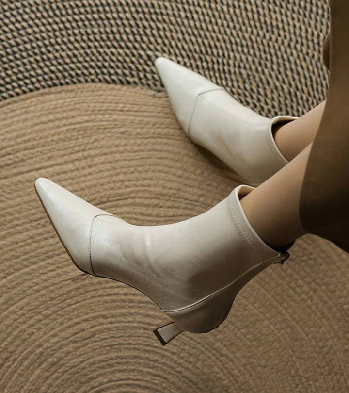 Fulvia - Botines minimalistas de piel con tacón medio