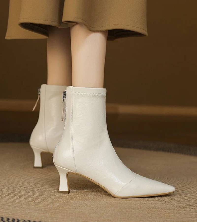 Fulvia | Bottines minimalistes en cuir à talon moyen