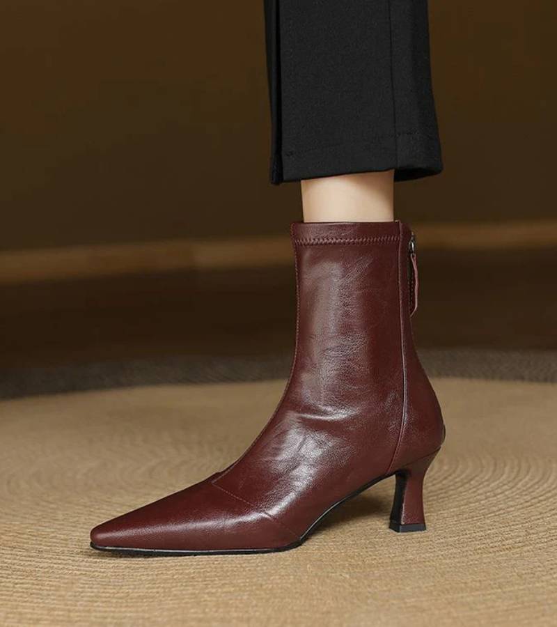 Fulvia | Bottines minimalistes en cuir à talon moyen