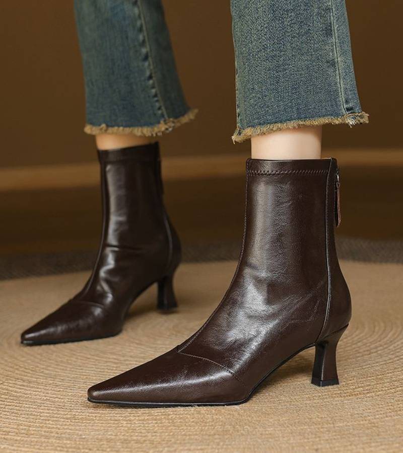 Fulvia | Bottines minimalistes en cuir à talon moyen