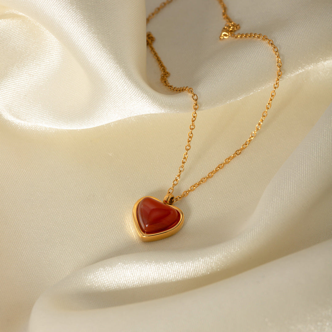 Marlena – Collar delicado con colgante en forma de gota brillante.