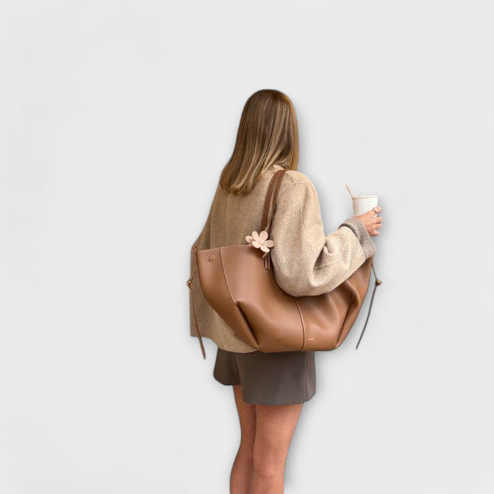 Cécile. – Bolso de hombro vintage