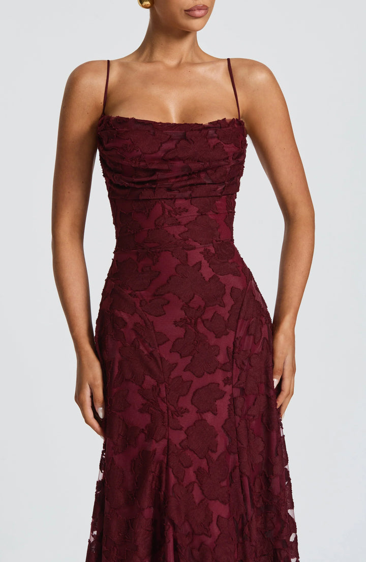 Maevy Elegant Maxi Dress