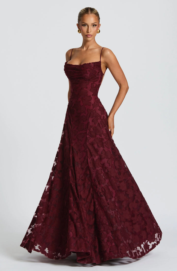 Maevy Elegant Maxi Dress