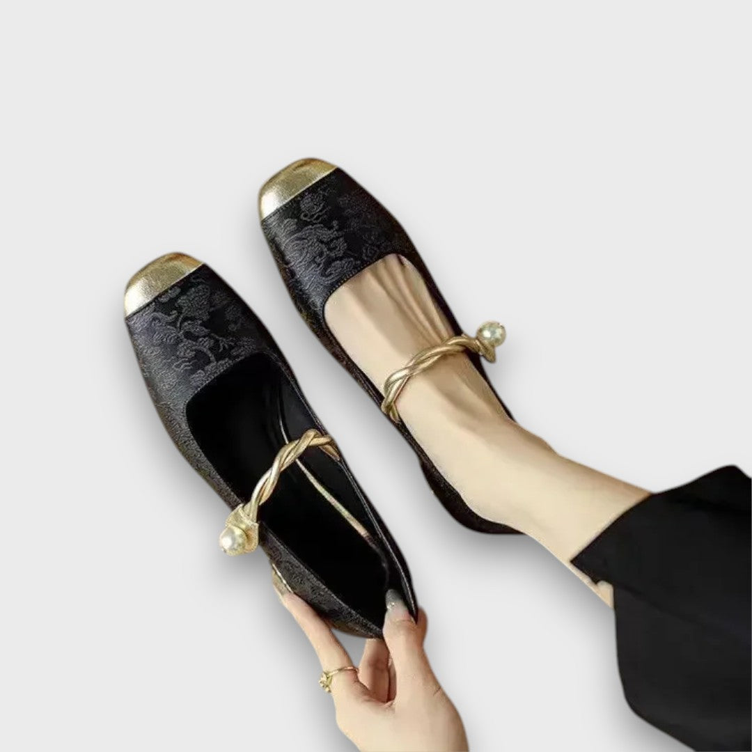 Lorina Elegant Ballerinas with Vintage Charm