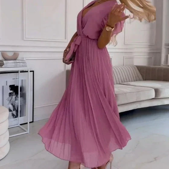 Lucía™ – Vestido plisado con escote cruzado y lazo a la cintura