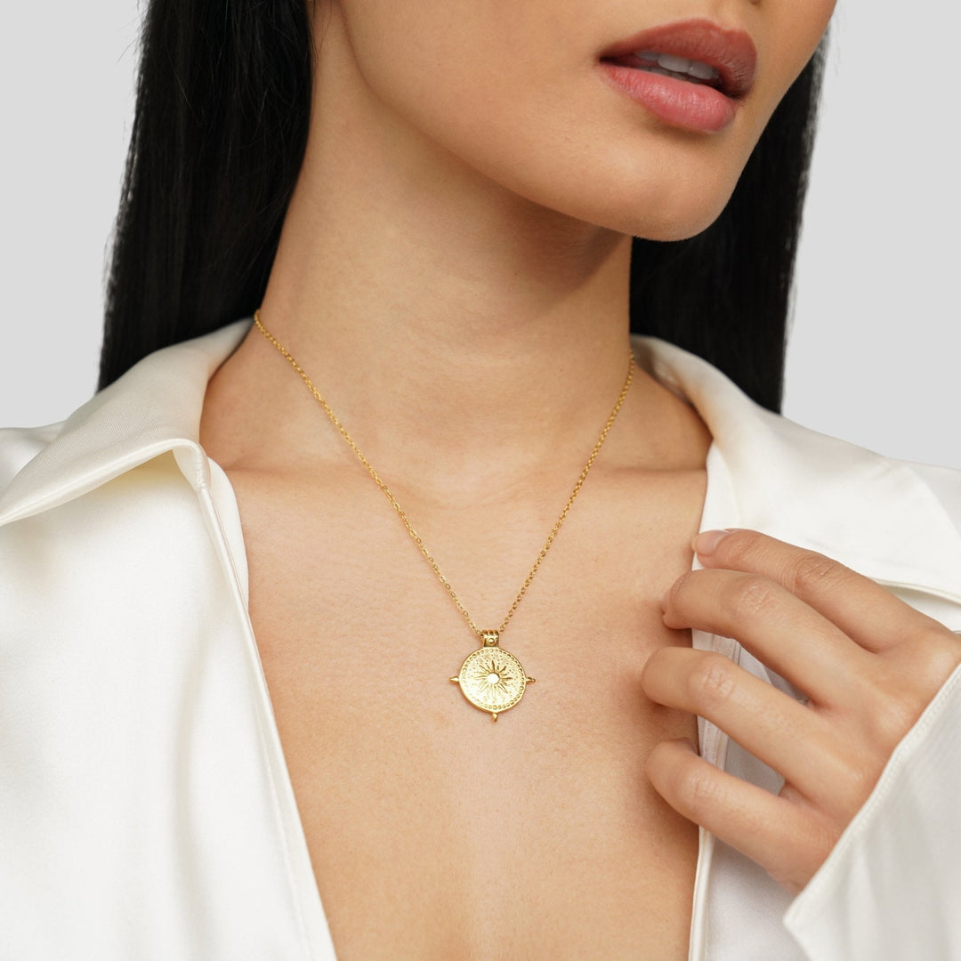 Anna – Cadena de oro geométrica con textura.